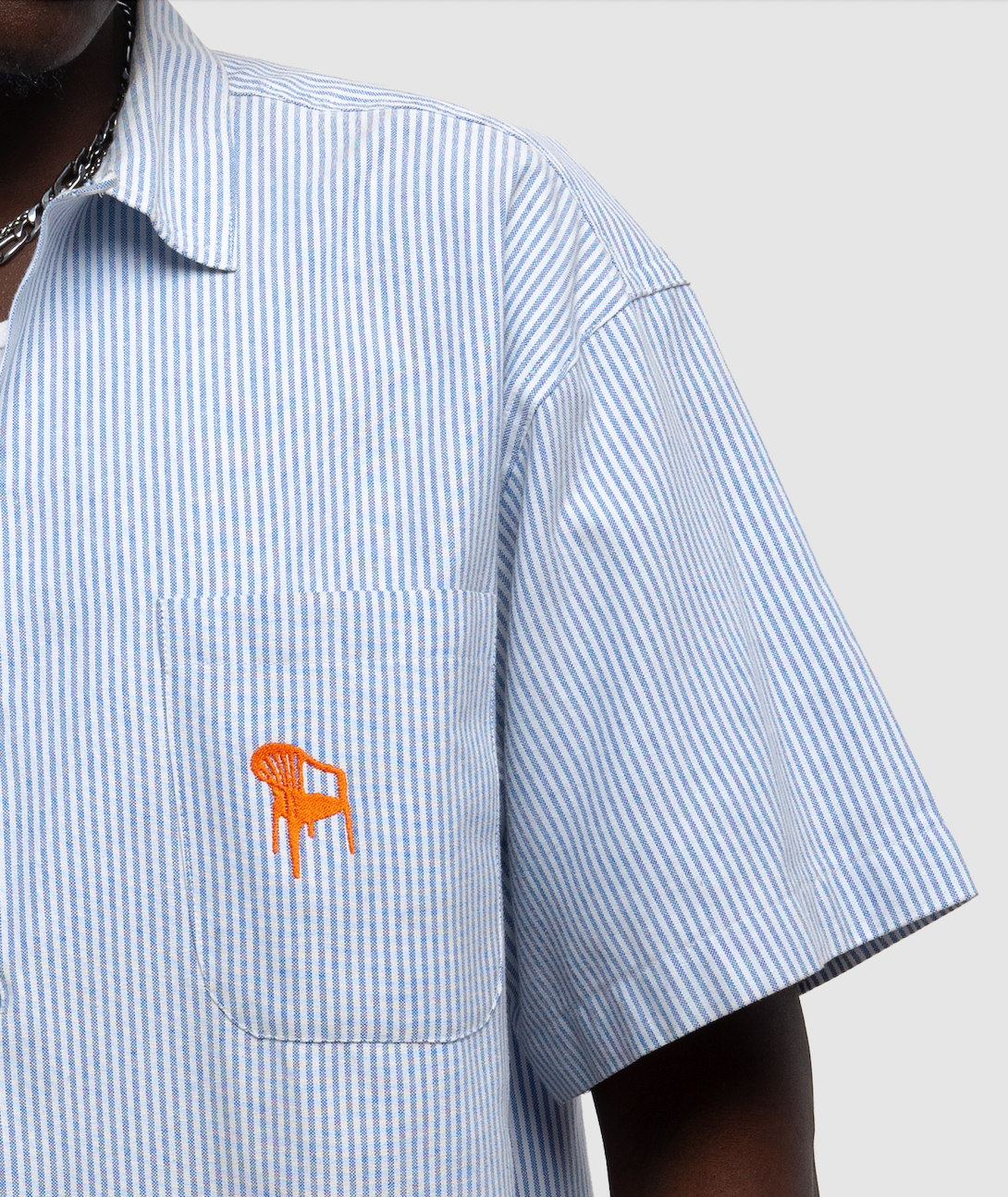 Chemise TRZ Bleue Chaise