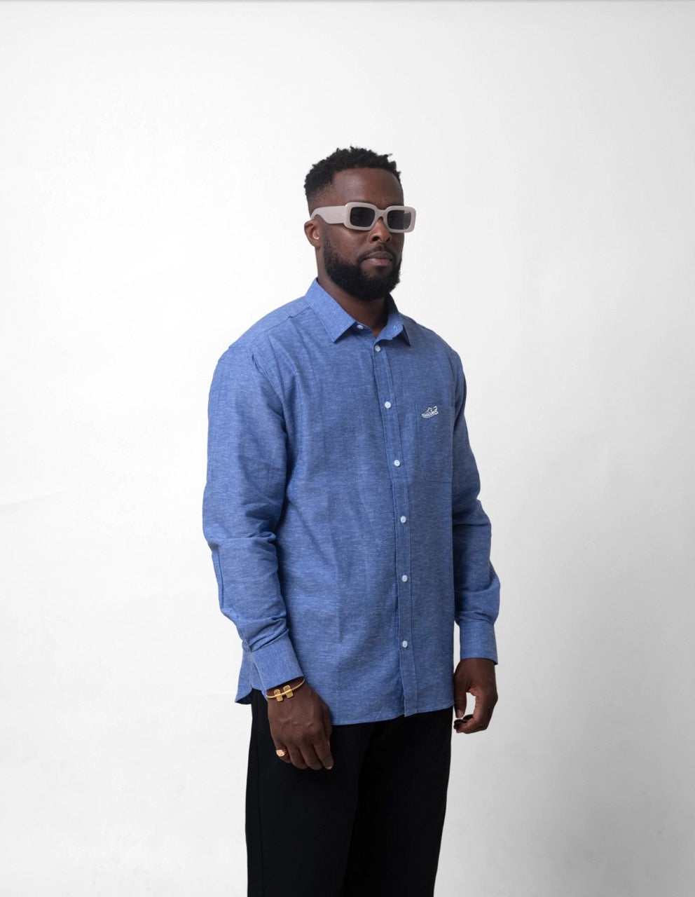 Chemise Unisexe en lin – Bleu avec broderie Lêkê
