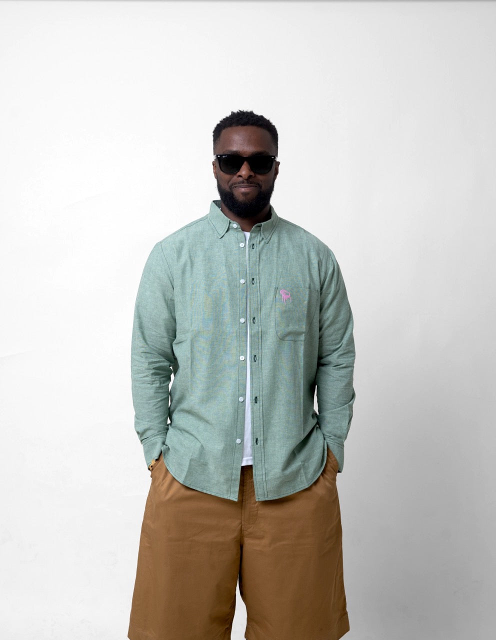 Chemise Unisexe en lin – Vert avec broderie Chaise de maquis
